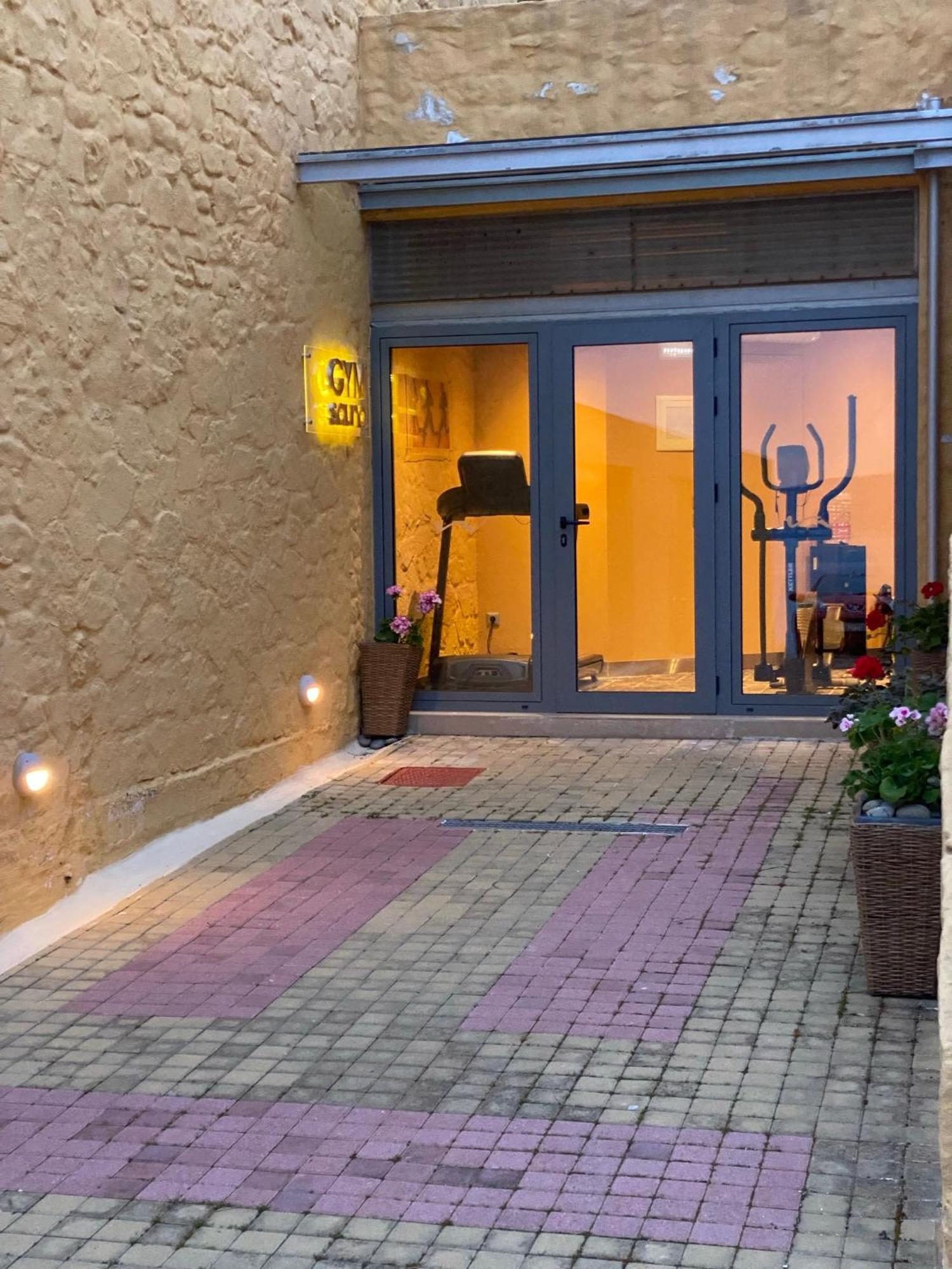 Beachfront Ravdoucha Epavlis Eleni Villa - Pool, Hot Tub, Gym, Sauna, Private Parking, Wifi Hanya Dış mekan fotoğraf