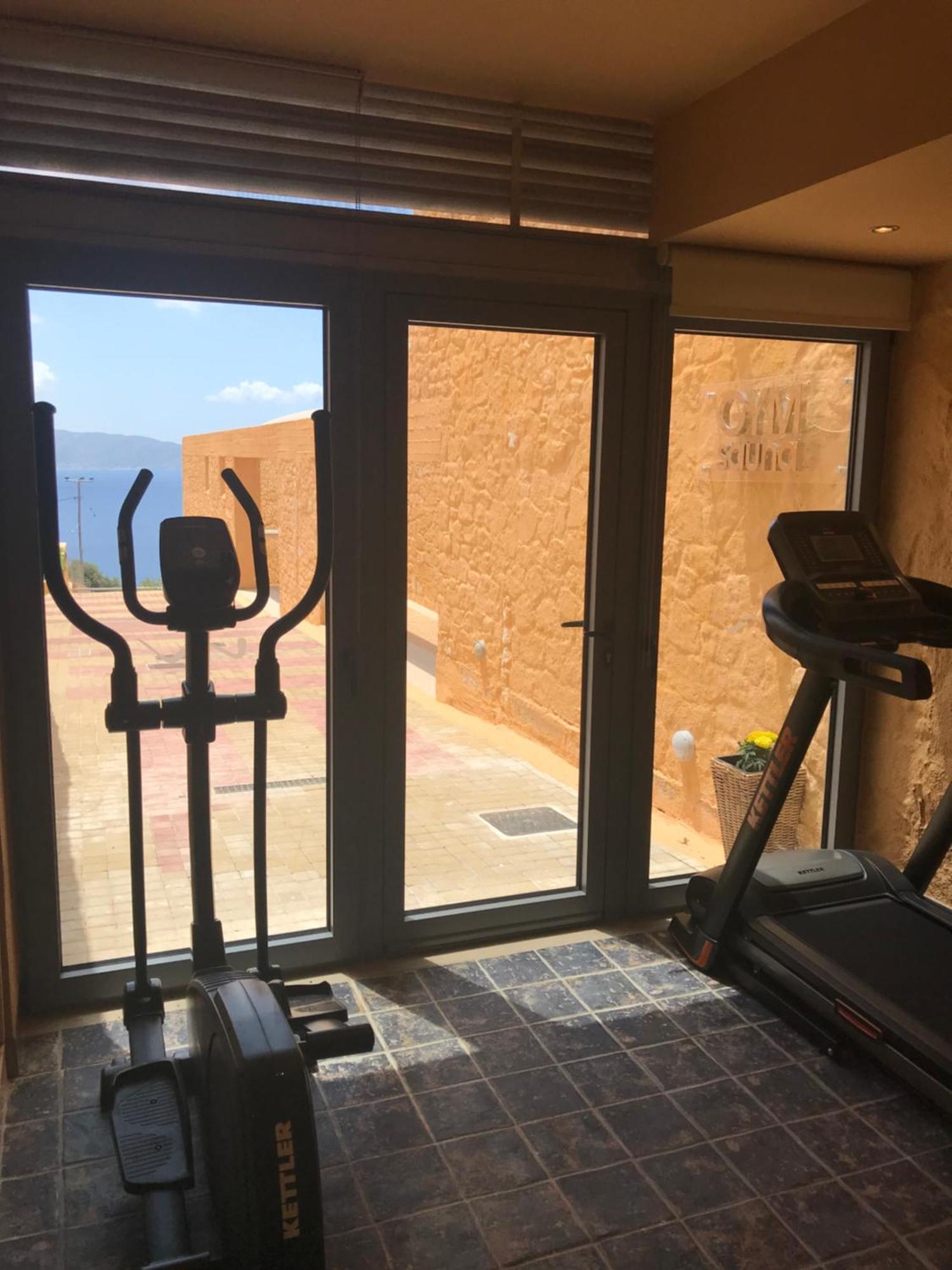 Beachfront Ravdoucha Epavlis Eleni Villa - Pool, Hot Tub, Gym, Sauna, Private Parking, Wifi Hanya Dış mekan fotoğraf